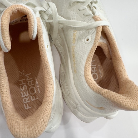 New Balance Women's Fresh Foam X More v4 Running Shoes - Picture 10 of 11